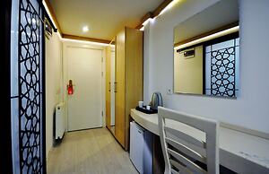 The Beyoglu House