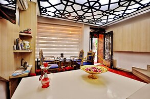 The Beyoglu House