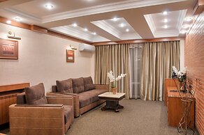 Uyut Hotel