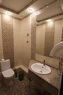 Uyut Hotel
