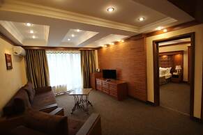 Uyut Hotel