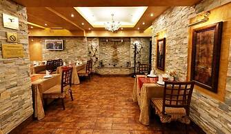 Uyut Hotel