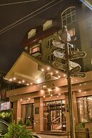 Uyut Hotel