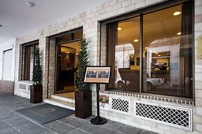 Hotel NASS Continental