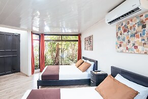 Jaco Lodge Quiet Hotel