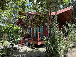 Kenaki Lodge
