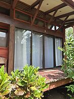 Kenaki Lodge