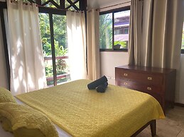 Kenaki Lodge