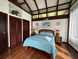 Kenaki Lodge