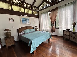 Kenaki Lodge