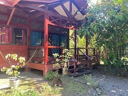 Kenaki Lodge