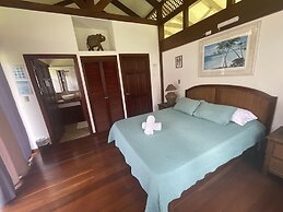 Kenaki Lodge