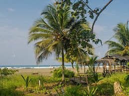 Kenaki Lodge