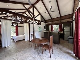 Kenaki Lodge