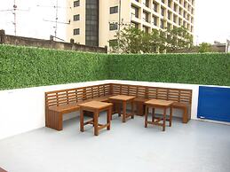 Jellybean Ezy Hostel Sathorn