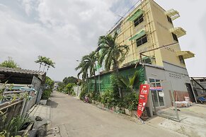 OYO 471 Sunshine Apartment