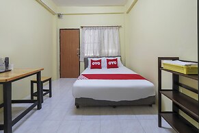 OYO 471 Sunshine Apartment