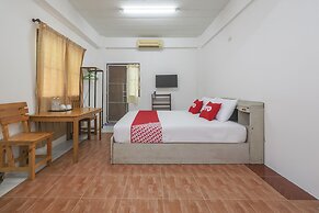 OYO 471 Sunshine Apartment