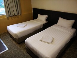 Lucky 11 Hotel