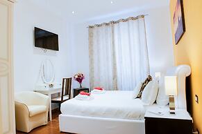 Lh Royal Suites