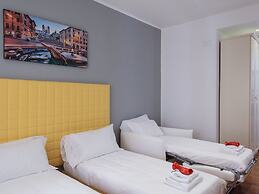 Lh Royal Suites