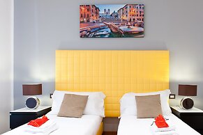 Lh Royal Suites