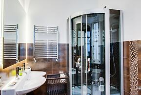 Lh Royal Suites