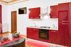 Lh Royal Suites