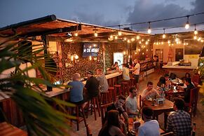 Che Playa Hostel & Bar