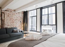 Hotel IX