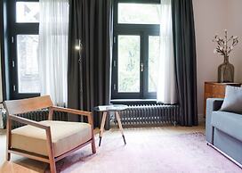 Hotel IX