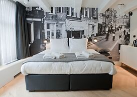 Hotel IX