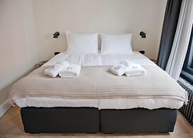 Hotel IX