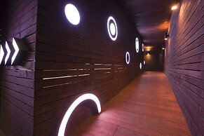 Max Motel