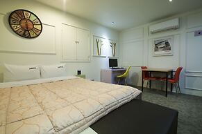Max Motel