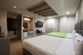Max Motel
