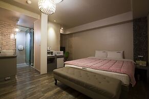 Max Motel