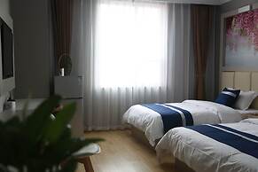 Golden Phoenix Hotel
