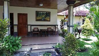Kusnadi Hotel