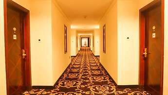 Grand Rocky Hotel