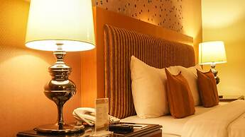 Grand Rocky Hotel