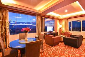 Grand Rocky Hotel