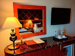 Grand Rocky Hotel