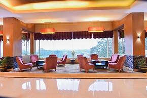Grand Rocky Hotel