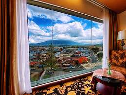 Grand Rocky Hotel