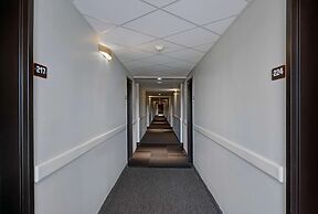 Motel 6 Airdrie, AB