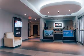 Motel 6 Airdrie, AB