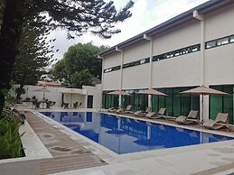 Tagaytay Country Hotel