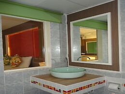 Lamoon Resotel