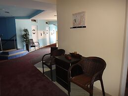 9 Queens Spa Hotel